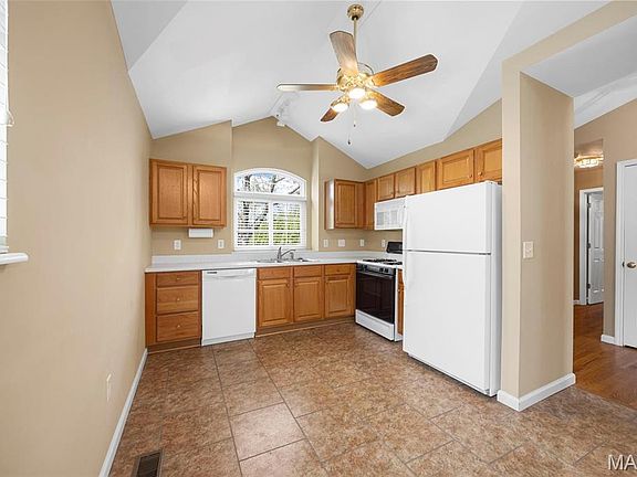 4th image of 13115 Walden Woods Ct