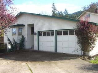 537 S 70th St, Springfield, OR 97478
