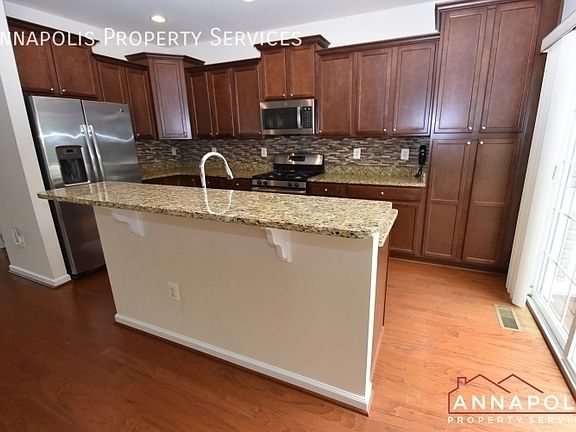 3rd image of 1013 Red Clover Rd
