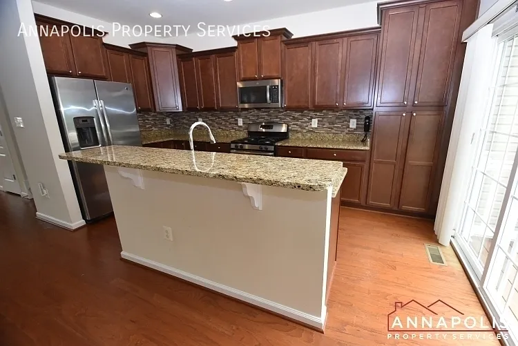 1013 Red Clover Rd — Photo 2