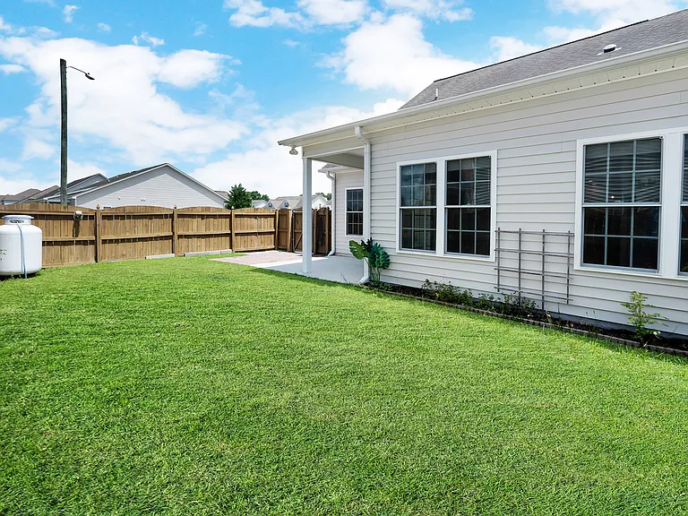 2400 Dovedale Ct #B — Photo 33