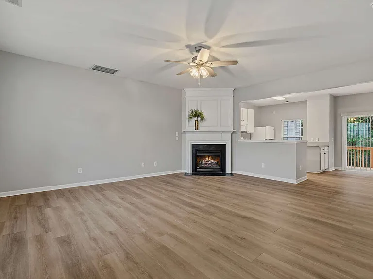 8515 Mount Valley Ln — Photo 7