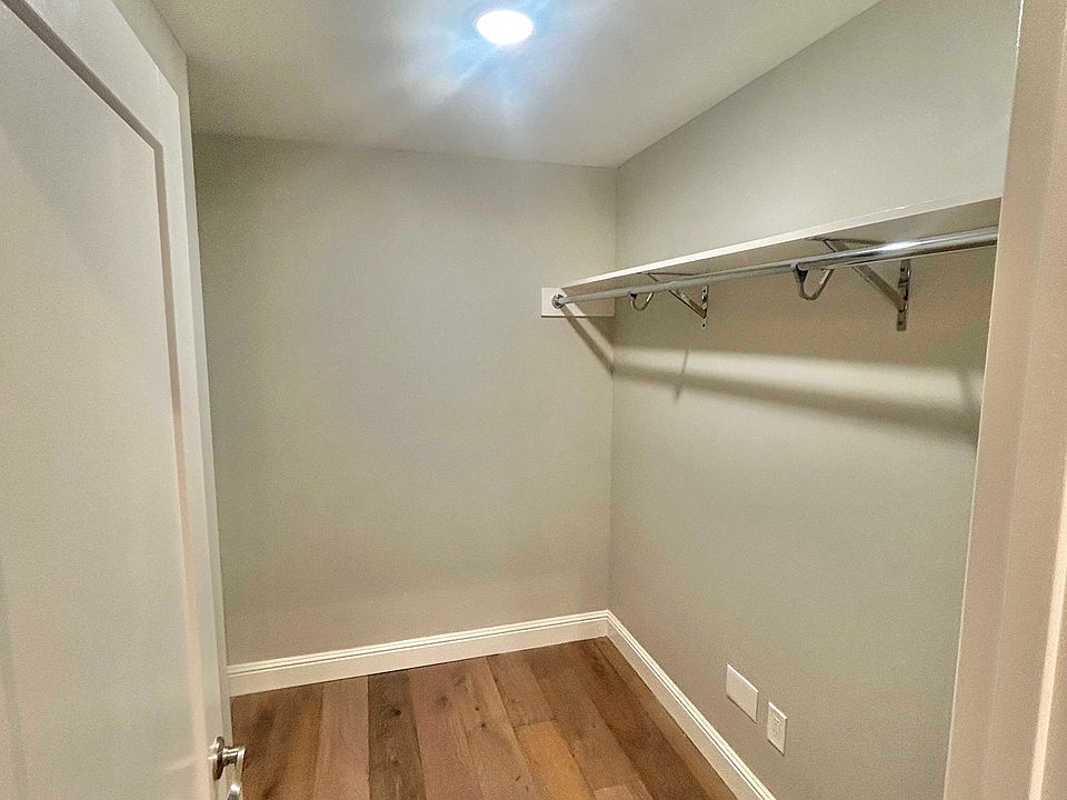 Photos from Unit #210. Same floor plan as Unit #310. Updated photos coming soon.