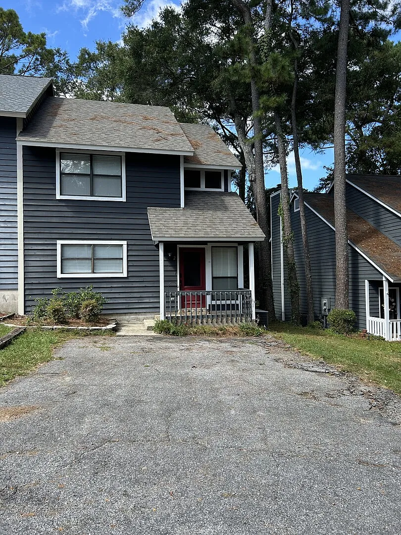 Fully Furnished 2 Br, 1.5 Ba Townhome In Daphne — Photo 1