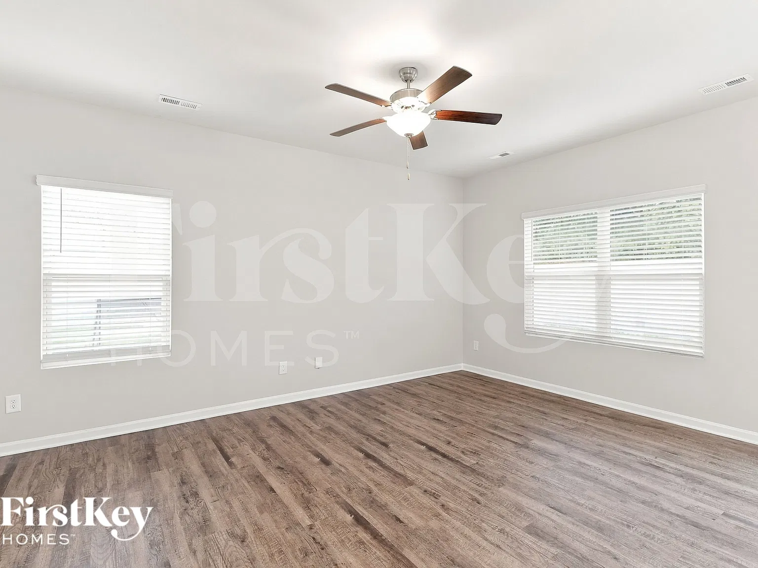 4 bed, 2.5 bath, 1841 sqft, $2,415 — Photo 3