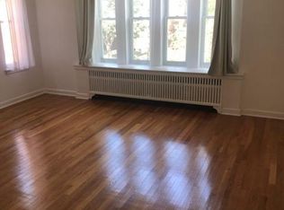 6669 W Devon Ave #1W, Chicago, IL 60631