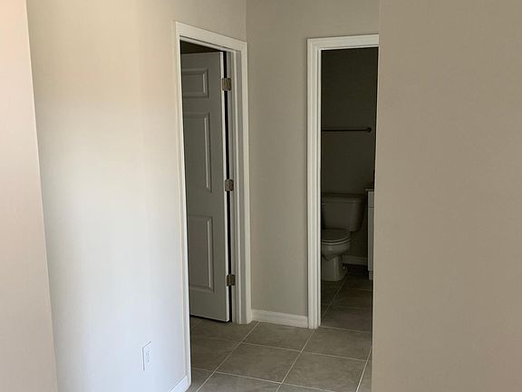 3rd image of 1719 SW 33rd St