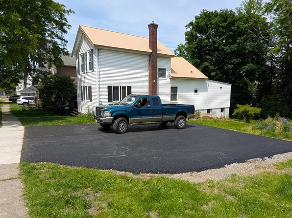 107 5th Ave, Oswego, NY 13126