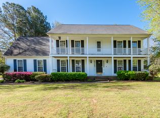 130 Hanover Cir, Fayetteville, GA 30214