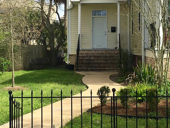 Private entrance/porch