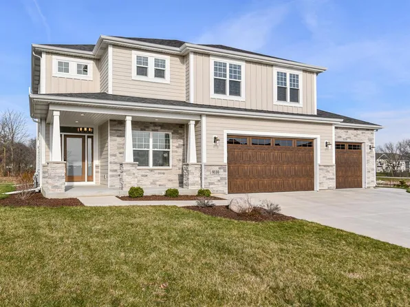9110 Creekside CIRCLE, Pleasant Prairie, WI 53158