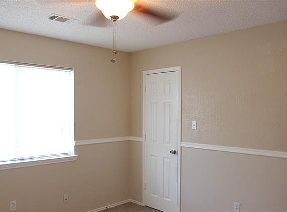 2nd image of 309 Ironbark Dr