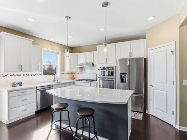 671 Devine Dr, New Brighton, MN 55112