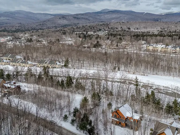 302 S Peak Rd — Photo 22