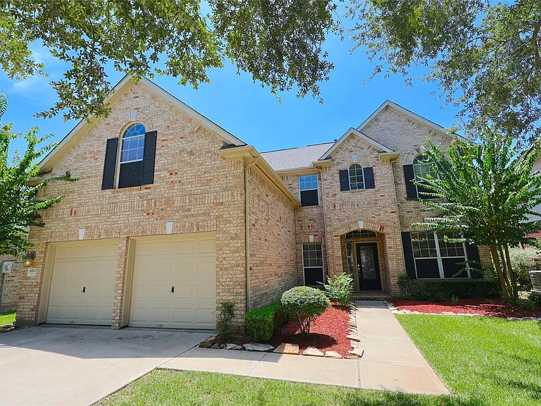 4810 Zachary Ln — Photo 1