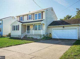 464 Colonial Rd, Bellmawr, NJ 08031