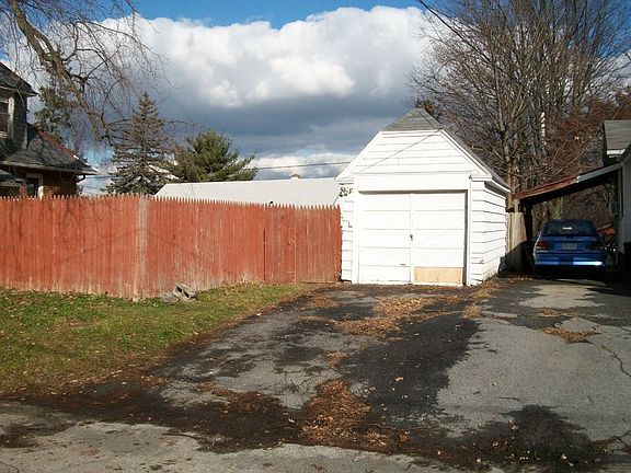5th image of 1336 Millersville Pike