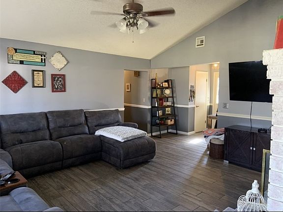 4th image of 115 Cordes Dr