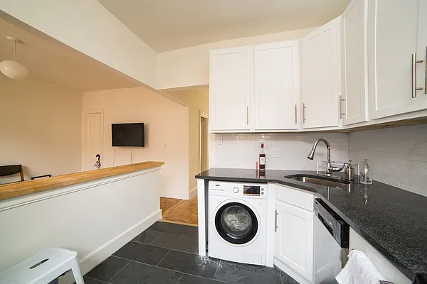 Rented by Jonathan Wachtel, LREB | media 14