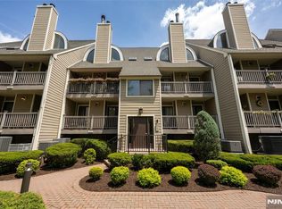 810 River Renaissance #B10, East Rutherford, NJ 07073