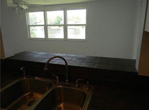 4th image of 3947 Baden Dr