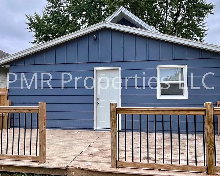 905 Logan St — Photo 19