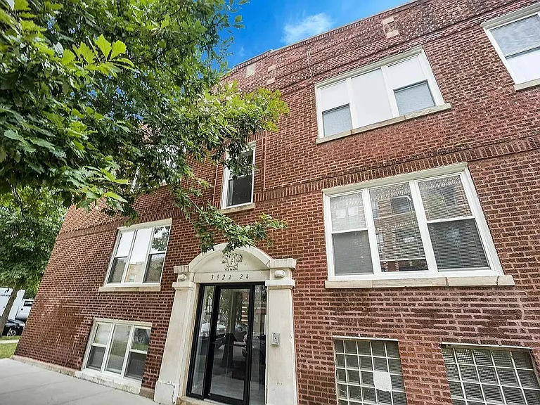 3916 W Altgeld St #1 — Photo 1