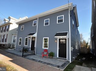 56 Hanover St, Pemberton, NJ 08068