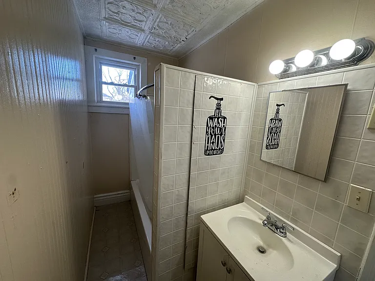 1421 Broadway St #3 — Photo 9
