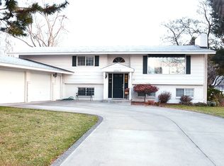 10217 Maple Dr, Pasco, WA 99301