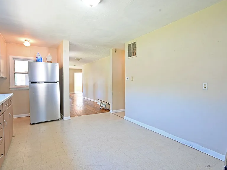 555 Wyoming Ave — Photo 20