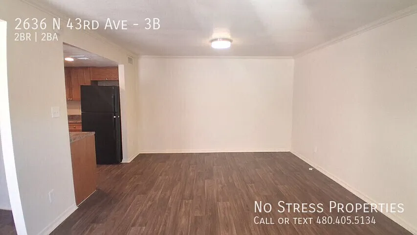 2 Bed Condo off 43rd Ave and Thomas With Walk-In Shower! — Photo 3