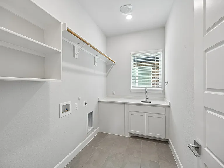 826 Marathon Ct — Photo 10
