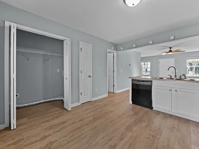 200 Lanieve Ct #7 — Photo 8