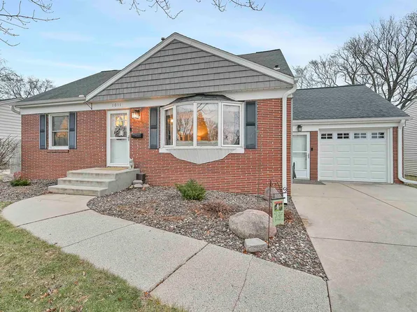 1011 Meacham St, Green Bay, WI 54304