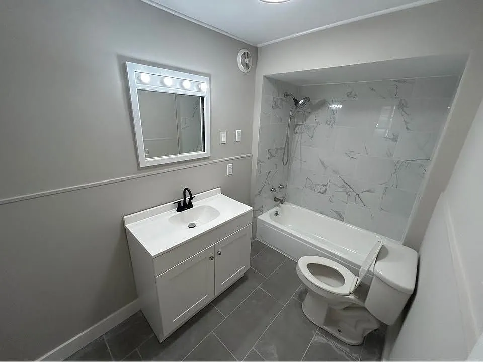 1010 Wood St — Photo 2