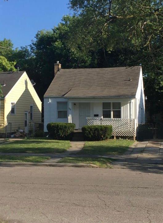 1st image of 15808 Fairmount Dr