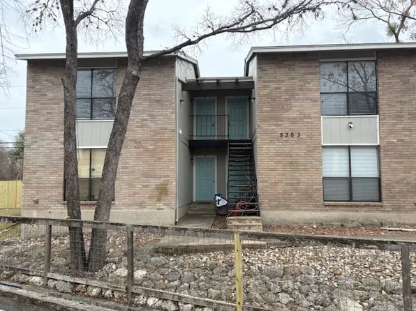 5303 Saint Georges Grn APT D, Austin, TX 78745