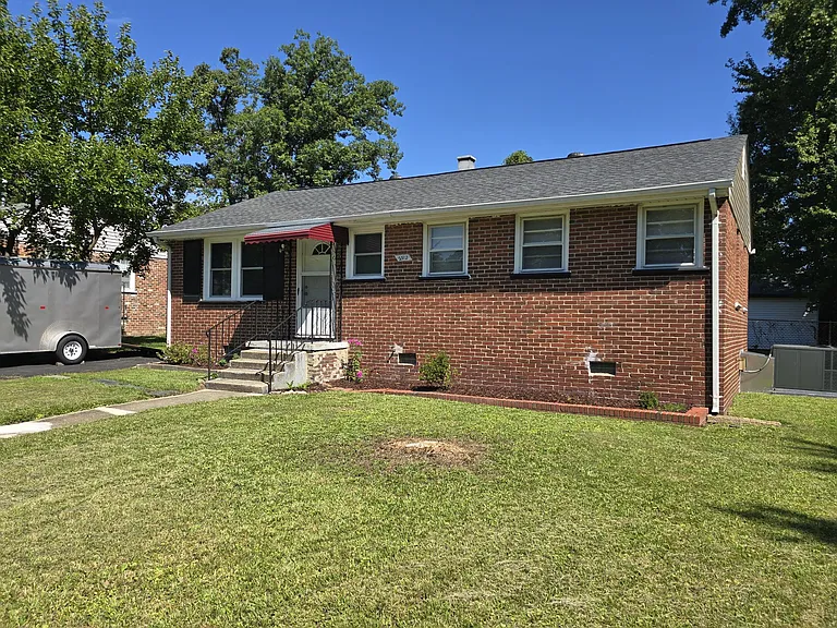 2312 Reed Rd — Photo 2