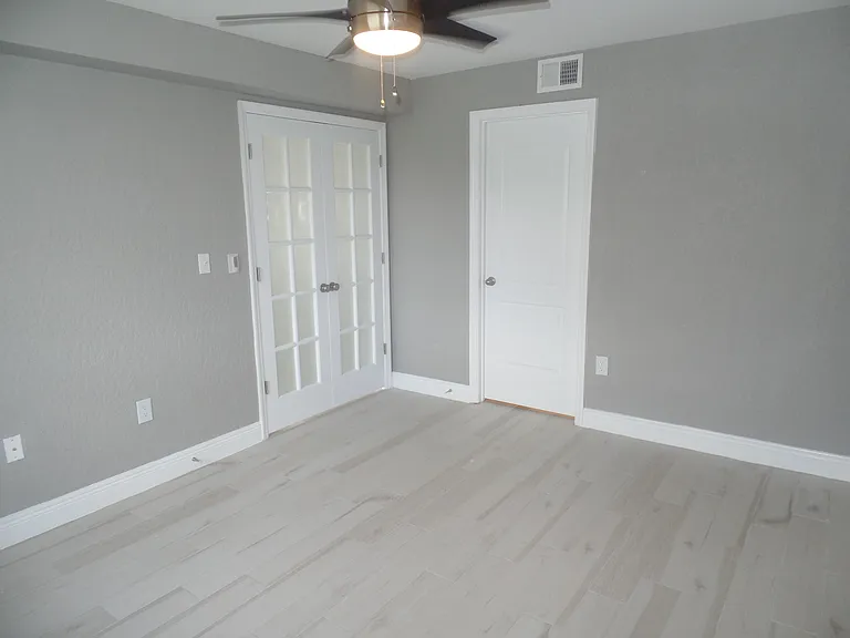 2851 N Oakland Forest Dr #111 — Photo 35