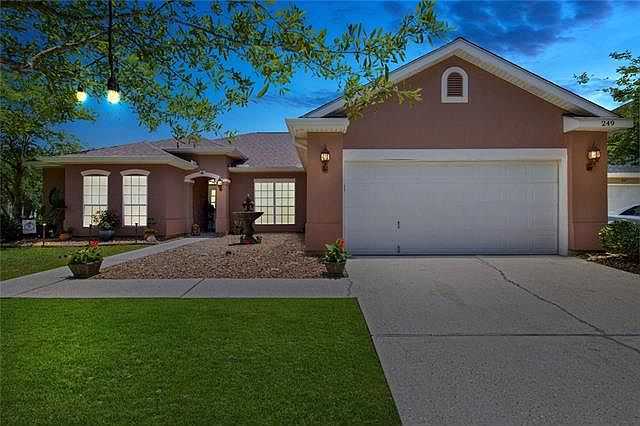 1st image of 249 Goldenwood Dr