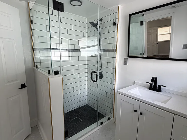 4870 Seminole Ave — Photo 10