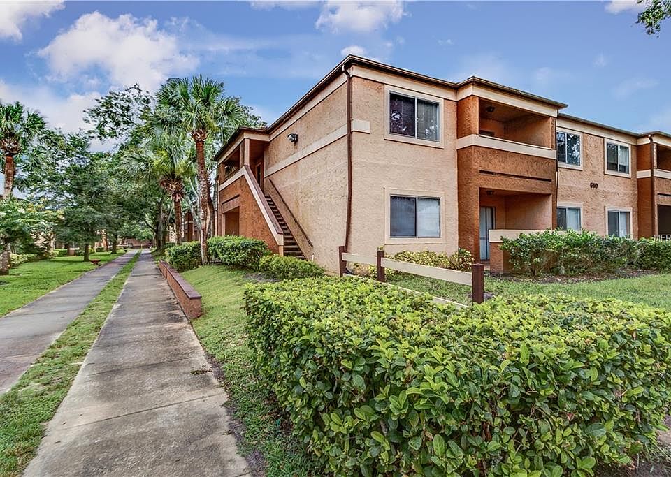 1st image of 610 Kenwick 202 Cir