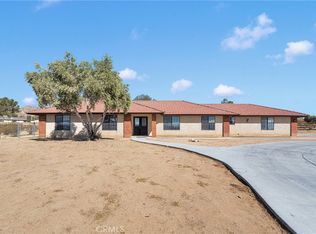 19050 Siskiyou Rd, Apple Valley, CA 92307