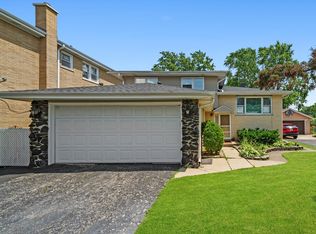 10529 Lyman Ave, Chicago Ridge, IL 60415