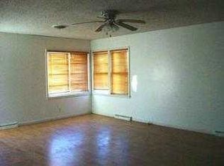 2016 E 12th Ave, Winfield, KS 67156