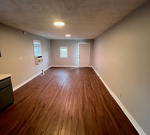 5th image of 4917 15th Ave #A