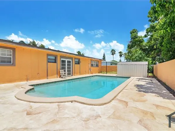 570 NE 180th Dr, North Miami Beach, FL 33162