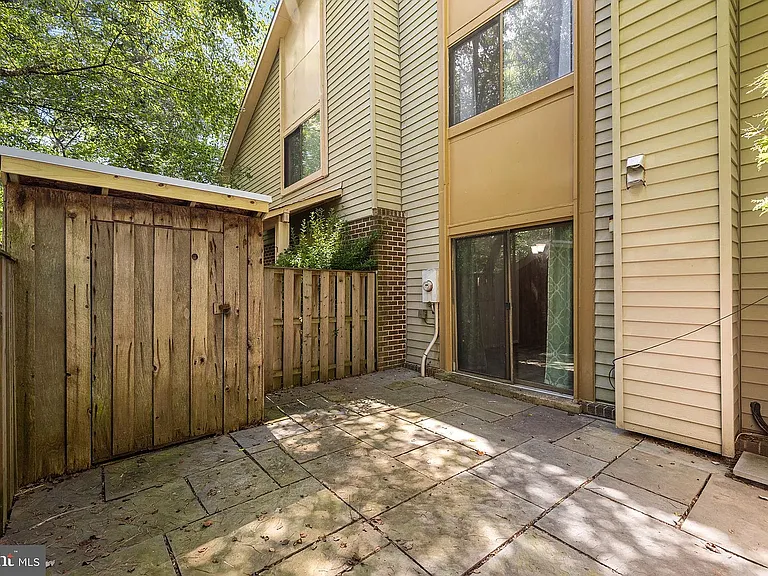 10673 Spring Oak Ct — Photo 28