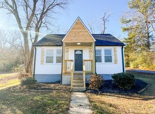 110 Valley View Dr, Altavista, VA 24517